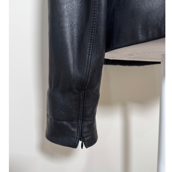 Tahari Black Leather Ruffle Collar Zipper Front Jacket Women's Size M - Picture 4 of 9